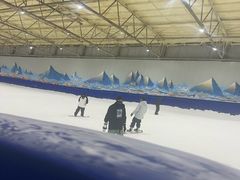 -乔波室内滑雪场