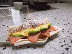 牛油果火腿芝芝-Something For(中洲湾店)