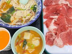 -撒拉人家.酸菜牦牛肉火锅