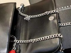 -爱革·洗衣改衣·洗鞋修鞋·洗包修包·奢侈品护理(宝地广场店)