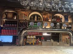 -麦凯伦烧烤·精酿超级工厂店(金桥总店)