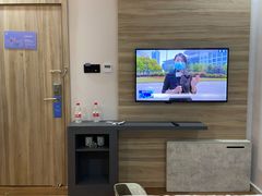 -汉庭优佳(上海娄山关路地铁站店)