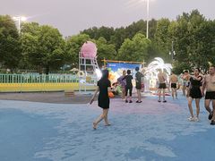 -武汉市青少年宫水上世界