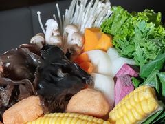 -湊湊火锅·茶憩(南京东路悦荟店)