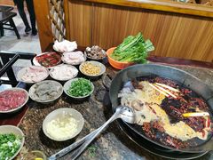 -星鸿社重庆老火锅(燃灯寺分店)