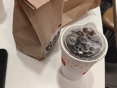 -麦当劳(上海虹桥站30B检票口楼上)