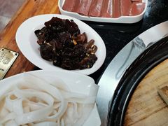 -三里屯土灶炖公鸡地锅鸡(江东店)