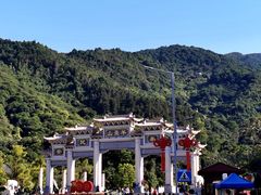 羊台山石岩入口-阳台山森林公园