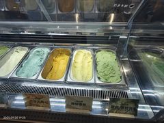 -极拉图·现制冰淇淋(大卫城店)
