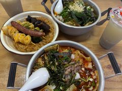 -丽丽三鲜螺蛳粉(田林路店)