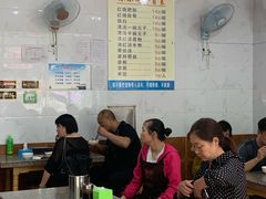 大堂-李记小小吃·江油肥肠(涪江路店)