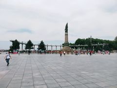 -人民防洪胜利纪念塔