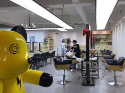-88潮牌造型烫发·染发