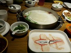 -龙记斑鱼火锅鲜切牛肉自助(红山路店)
