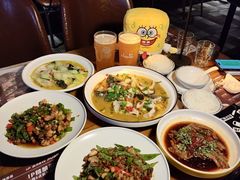 -爱啤精酿·民谣酒馆(滨江店)