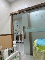 -苗医生专业祛痘·皮肤管理
