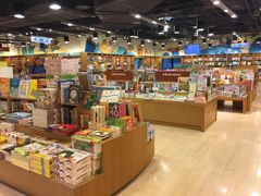 -诚品(信义店)