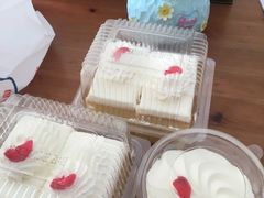 -红宝石·鲜奶小方·海派西点房(金杨店)