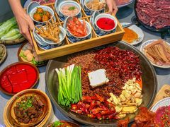 -周小明火锅(黑金冠社区店)