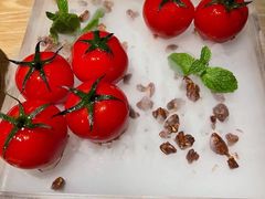 番茄脆菇沙拉-小大董·烤鸭(凤凰汇店)