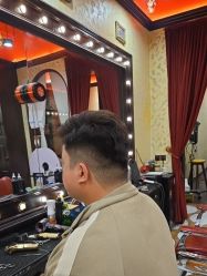 -东方先生国潮男士理发馆
