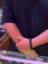 -灵彩珠宝(朗香街店)