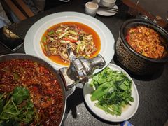 -万重锦·人文川菜馆(骡马市店)