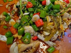 -沪小二炭火蛙锅(淮海中路美食不夜城店)