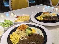 -汤姆家的牛排意面披萨(新城市广场店)