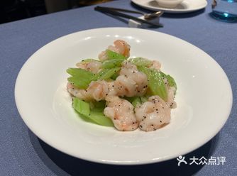 位置在华灯坊,第一次来,这家店主打不做预制菜