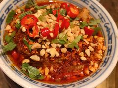 -沪小二炭火蛙锅(淮海中路美食不夜城店)