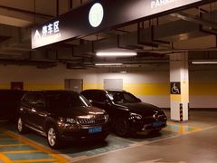 -经纬汇-停车场