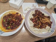 -歹歹的加个面过油肉拌面