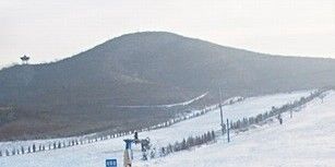 -秦皇古道滑雪场