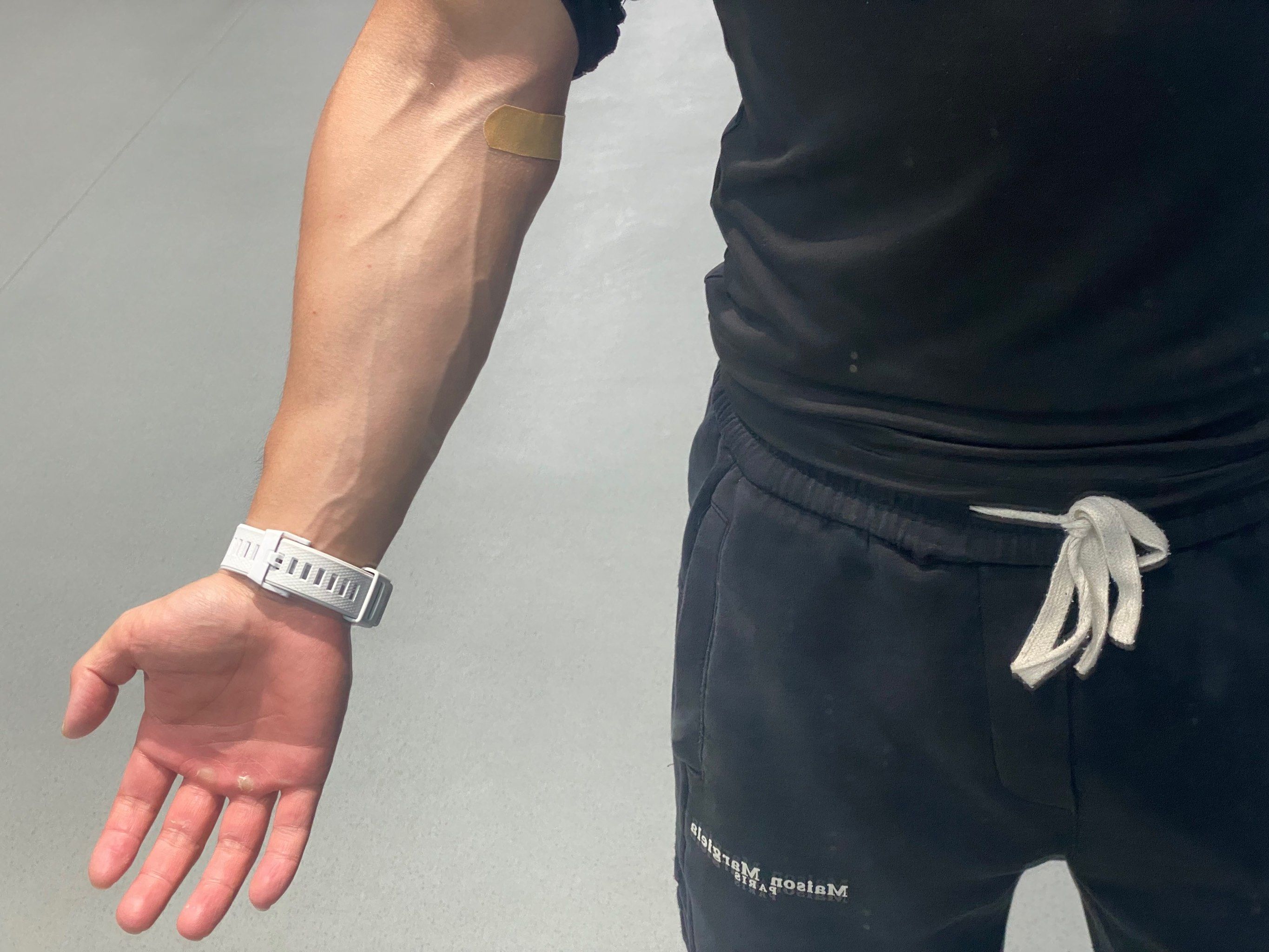 手臂线条雕刻时刻