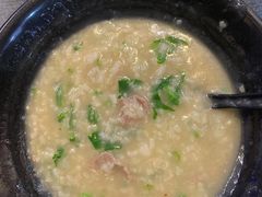 美味牛肉粥-港澳烧卤馆