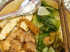 招牌猪脚剁椒卤汁拌饭-流浪地图剁椒卤汁拌饭(未来城购物广场店)