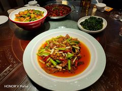 -万重锦·人文川菜馆(骡马市店)