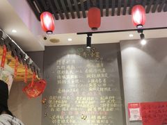 大堂-爆炸头阿姨小四川正宗川味小吃(无任何分店)