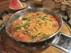 -亮欢寨酸汤鱼(沙冲路店)