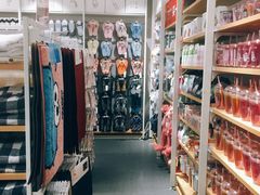 -名创优品(江南新地店)