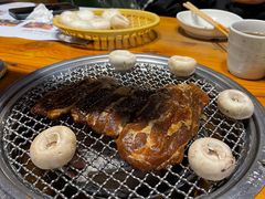 -草家酱蟹炭火烤肉店(珲春南路一店)