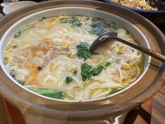 -云海肴·汽锅鸡·云南菜(天山百盛优客店)