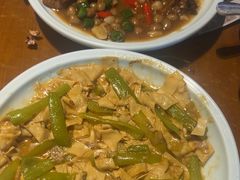 -95号酱骨·一块豆腐(展春园西路店)