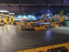 -极限PLAY运动娱乐新世界·团建派对表演休闲馆·室内高空游乐园