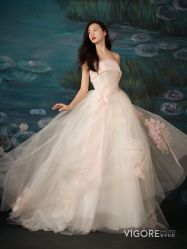 -雪中彩影婚纱摄影·微光艺术中心