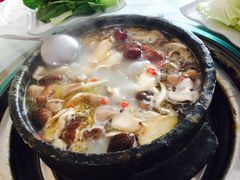 -南渝食府.墨脱石锅松茸鸡