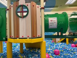 -莫莉幻想儿童乐园(武汉经开永旺店)