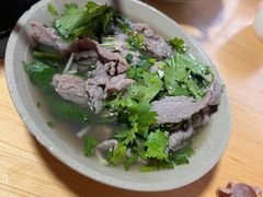 -大众跷脚牛肉馆·非遗传承单位(峨眉山店)