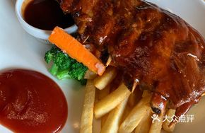 American Charcoal Grilled Pork Chops with Apple BBQ Sauce